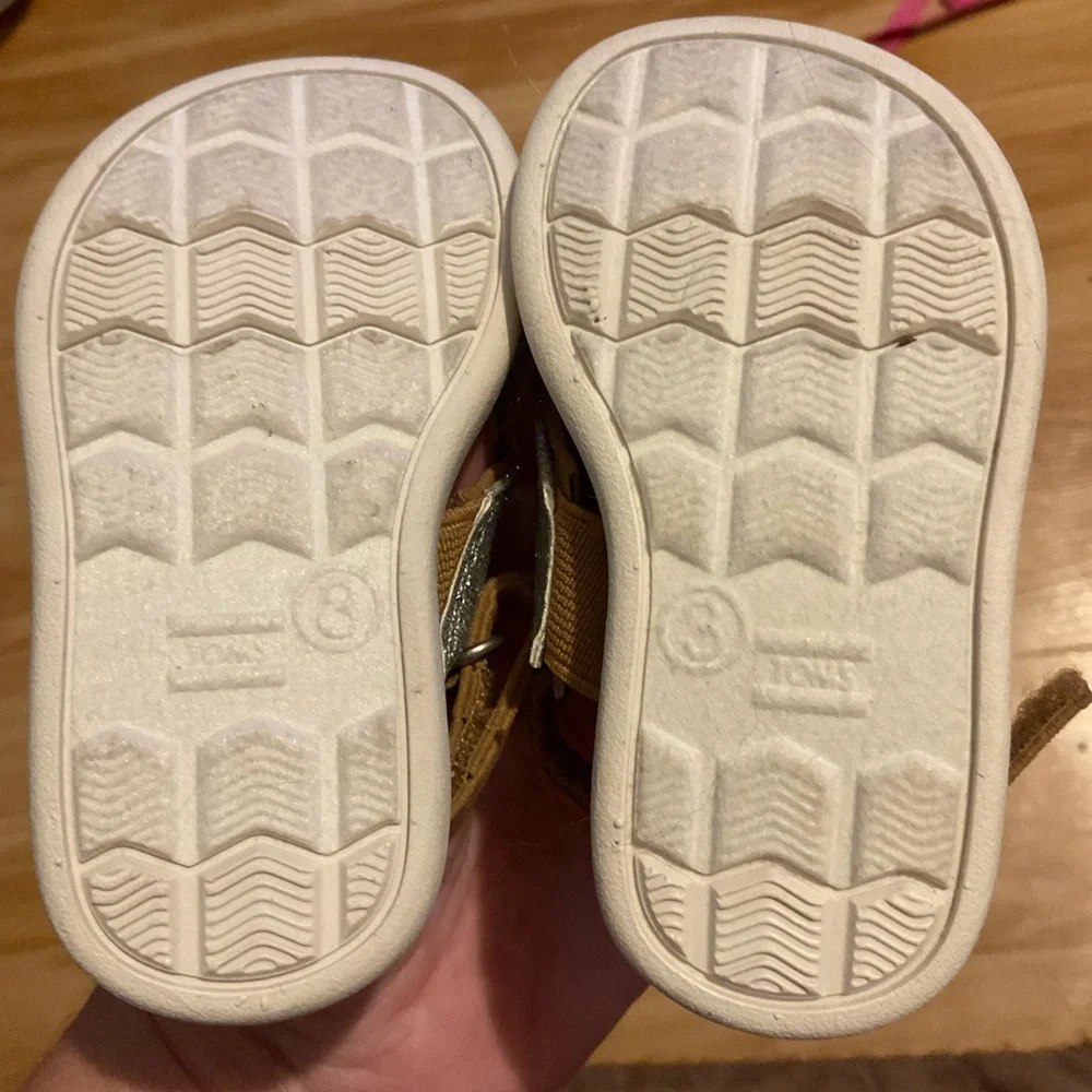 Toms Kids Sandals in‎ Silver and Brown